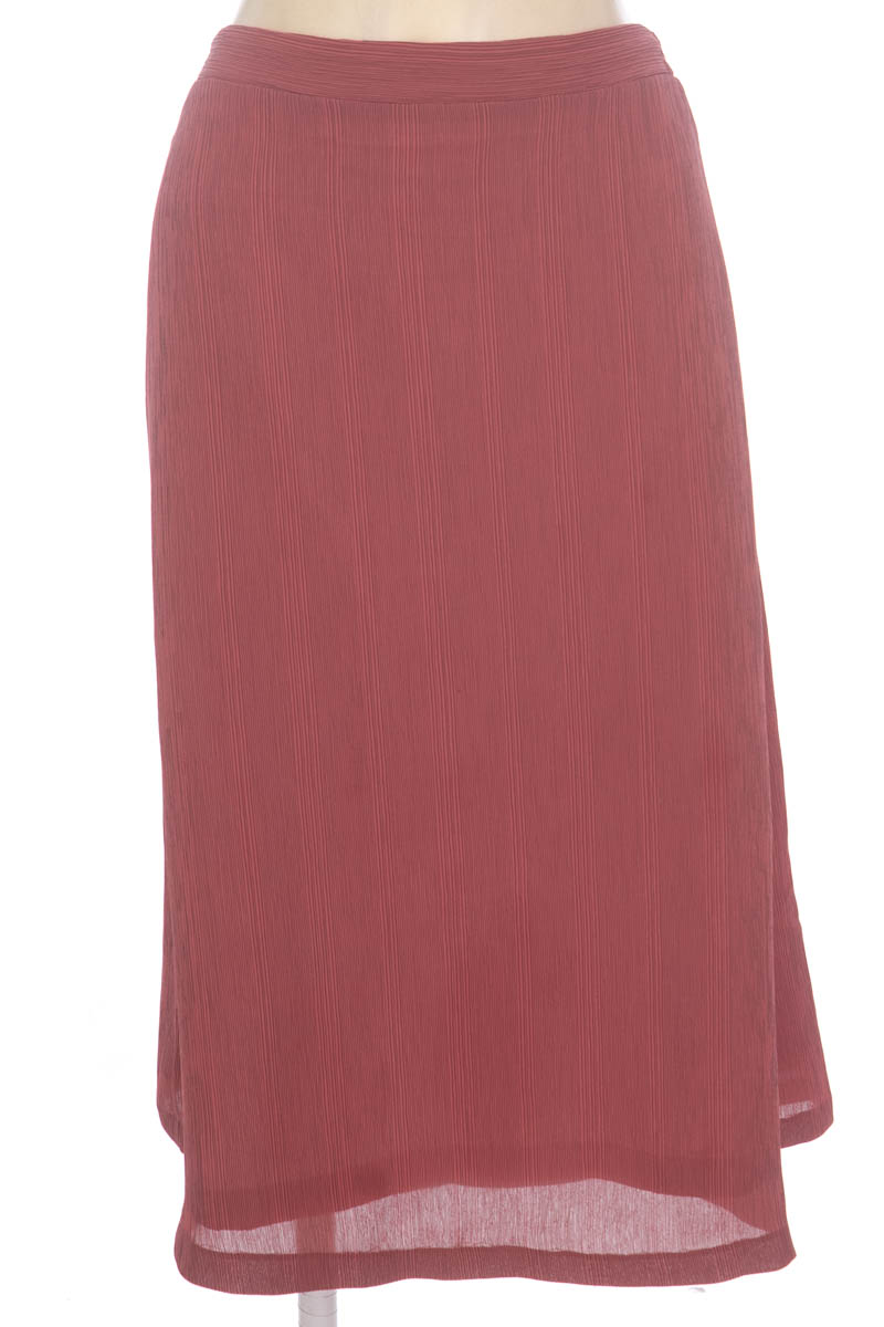 Falda color Rosado - Closeando