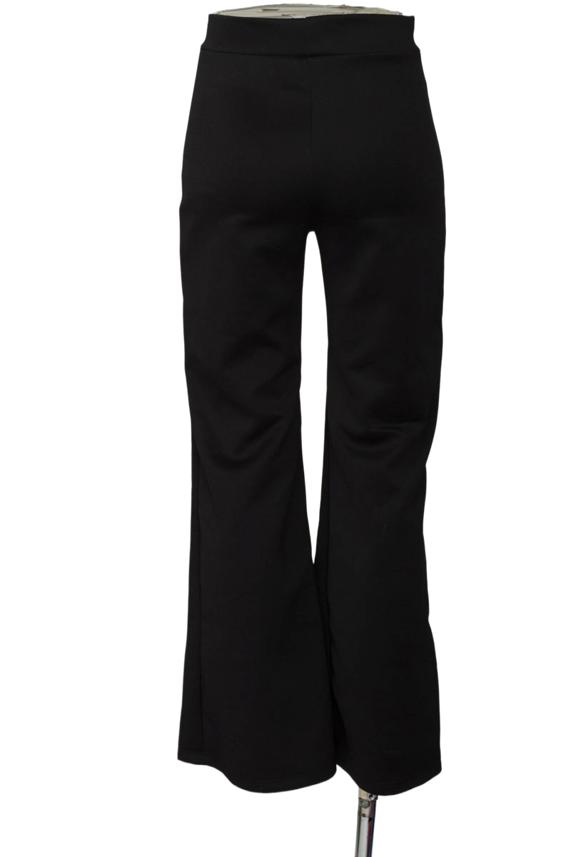 Pantalones color Negro - Closeando