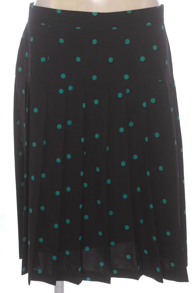 Falda color Negro - Closeando