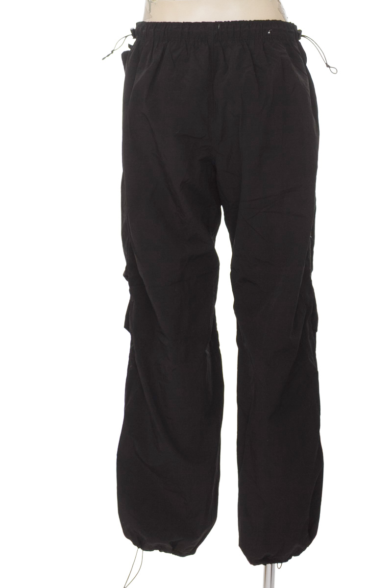 Pantalones color Negro - Bershka