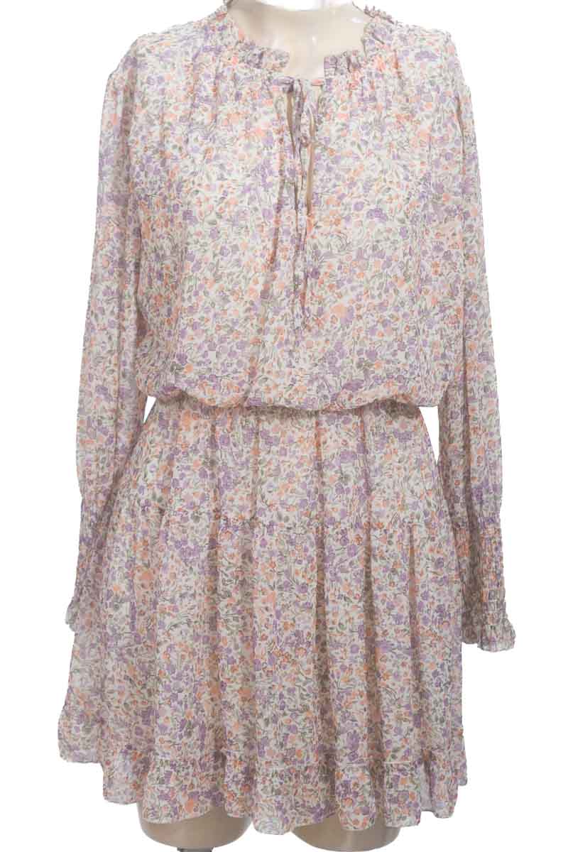 Vestido / Enterizo color Beige - Closeando