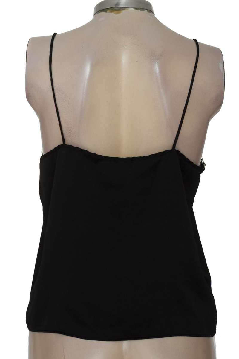Top / Camiseta color Negro - MNG