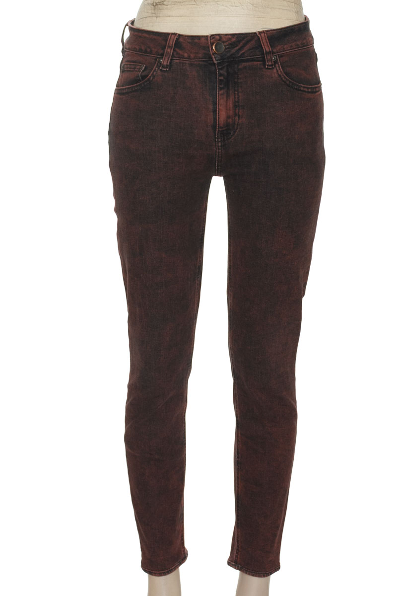 Pantalones color Rojo - Chevignon