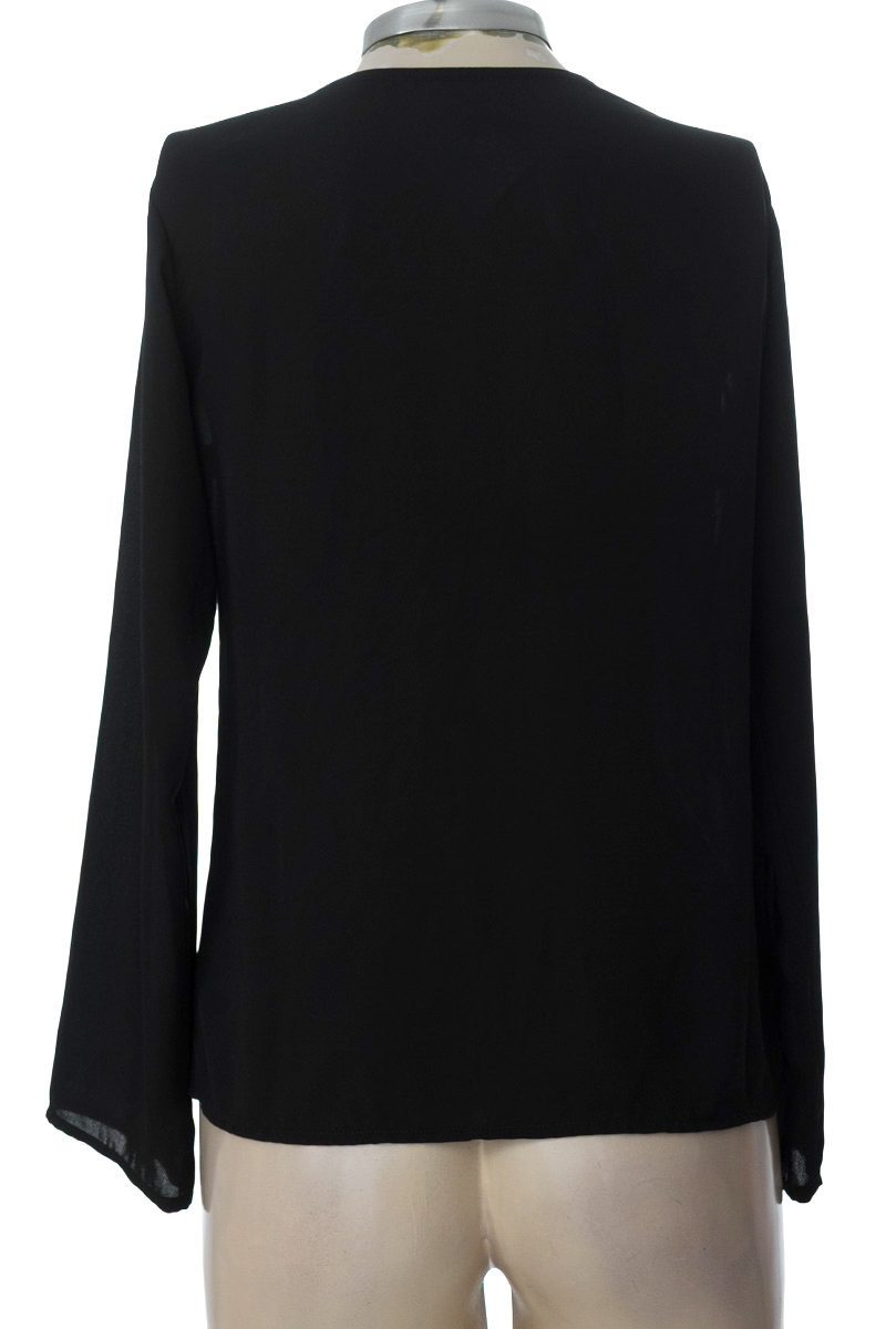 Blusa color Negro - Closeando
