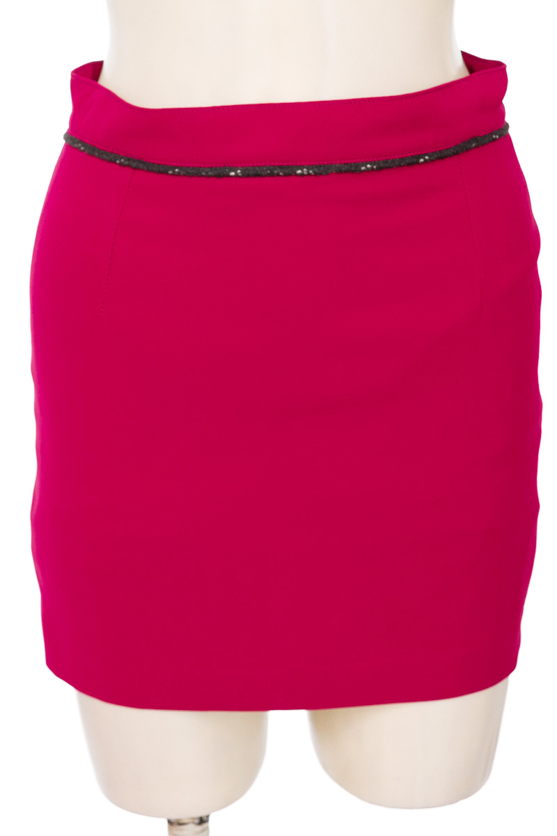 Falda color Vinotinto - Closeando