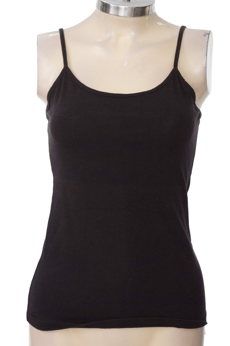 Top / Camiseta color Negro - Arkitect