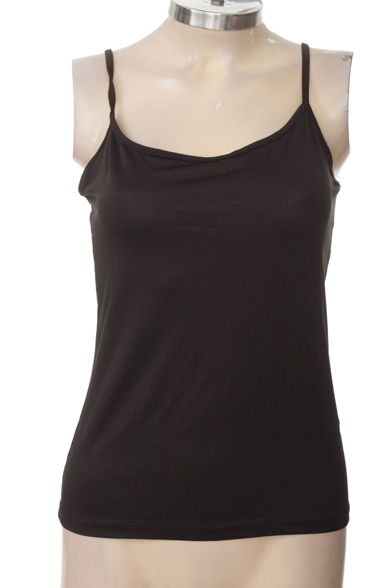 Top / Camiseta color Negro - Arkitect