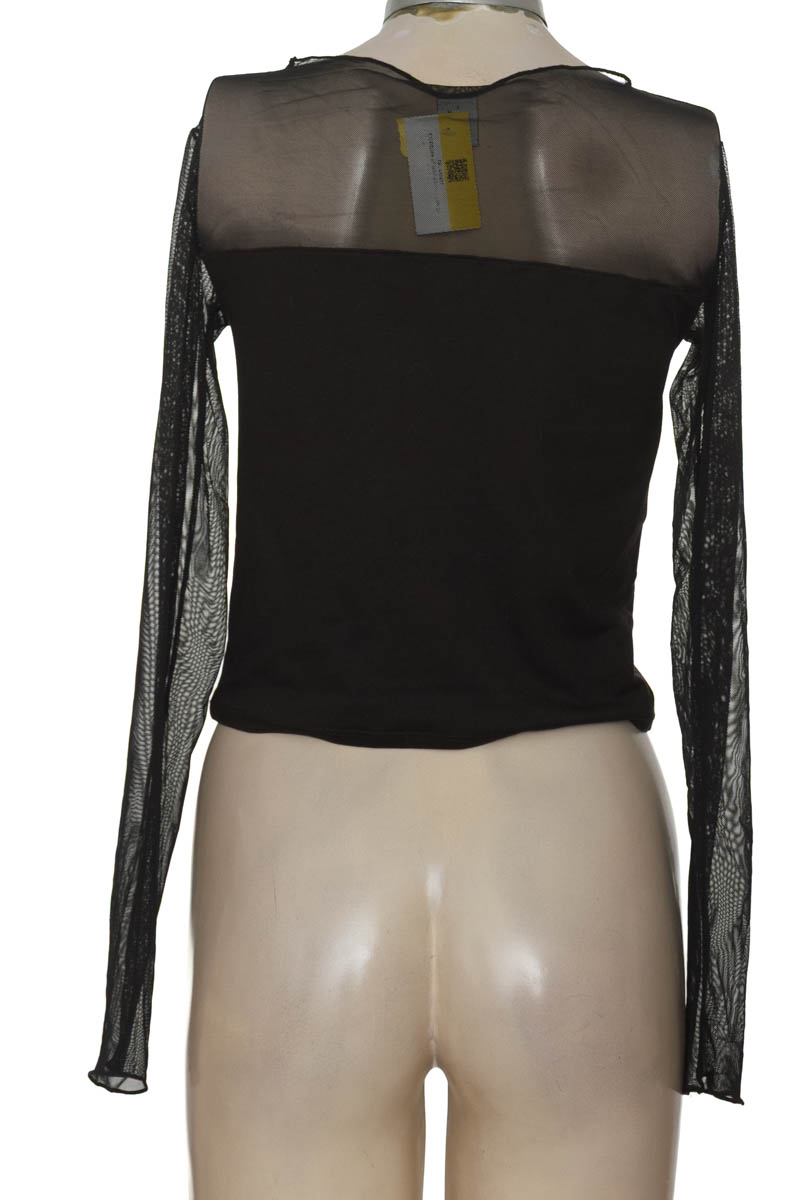 Top / Camiseta color Negro - Real Human
