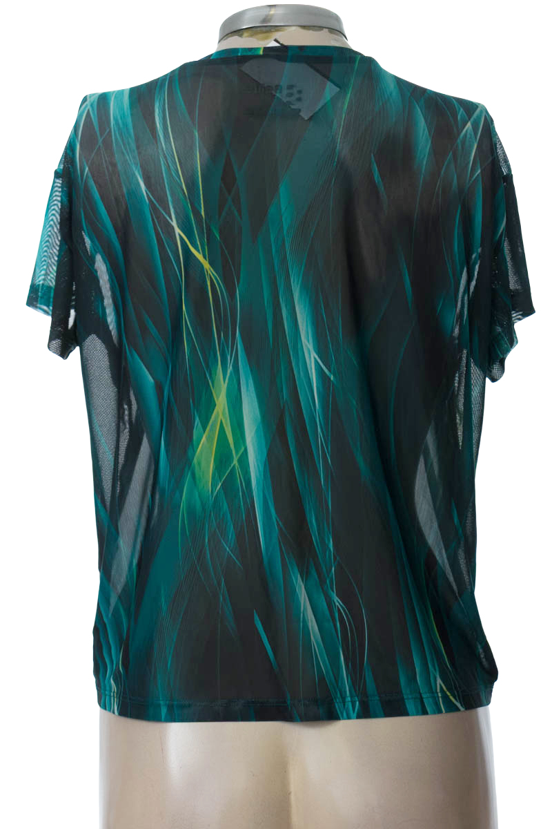 Ropa Deportiva / Salida de Baño color Estampado - Belife