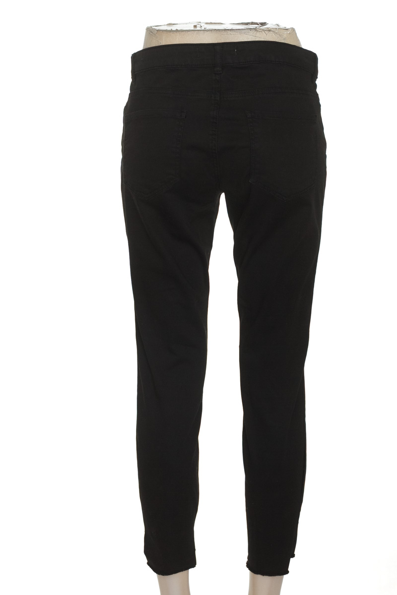 Pantalones color Negro - Zara
