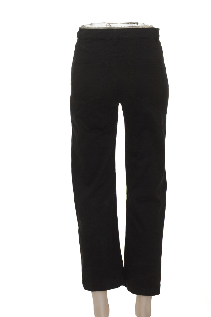 Pantalones color Negro - MNG
