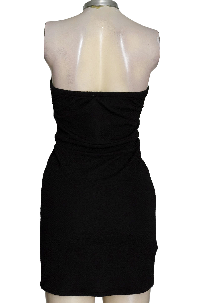 Vestido / Enterizo color Negro - Closeando