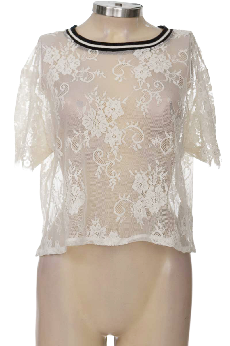 Top / Camiseta color Blanco - Divided by H&M