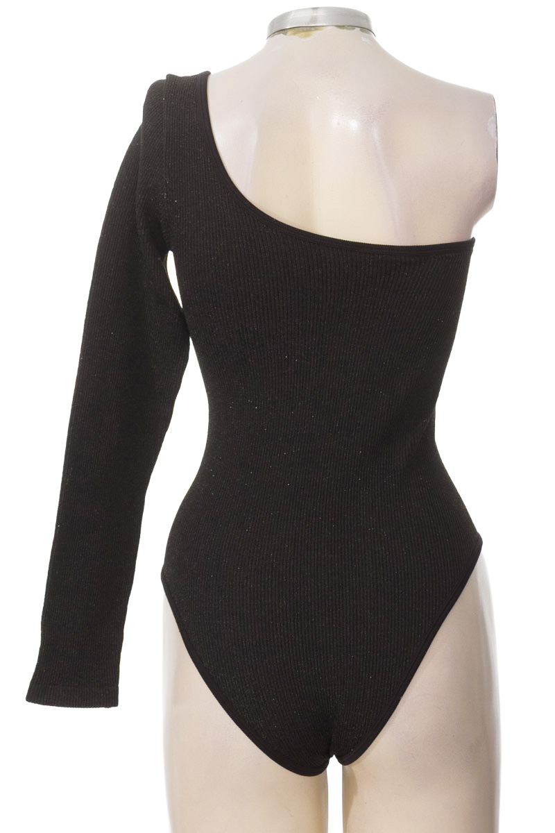 Top / Camiseta color Negro - Zara