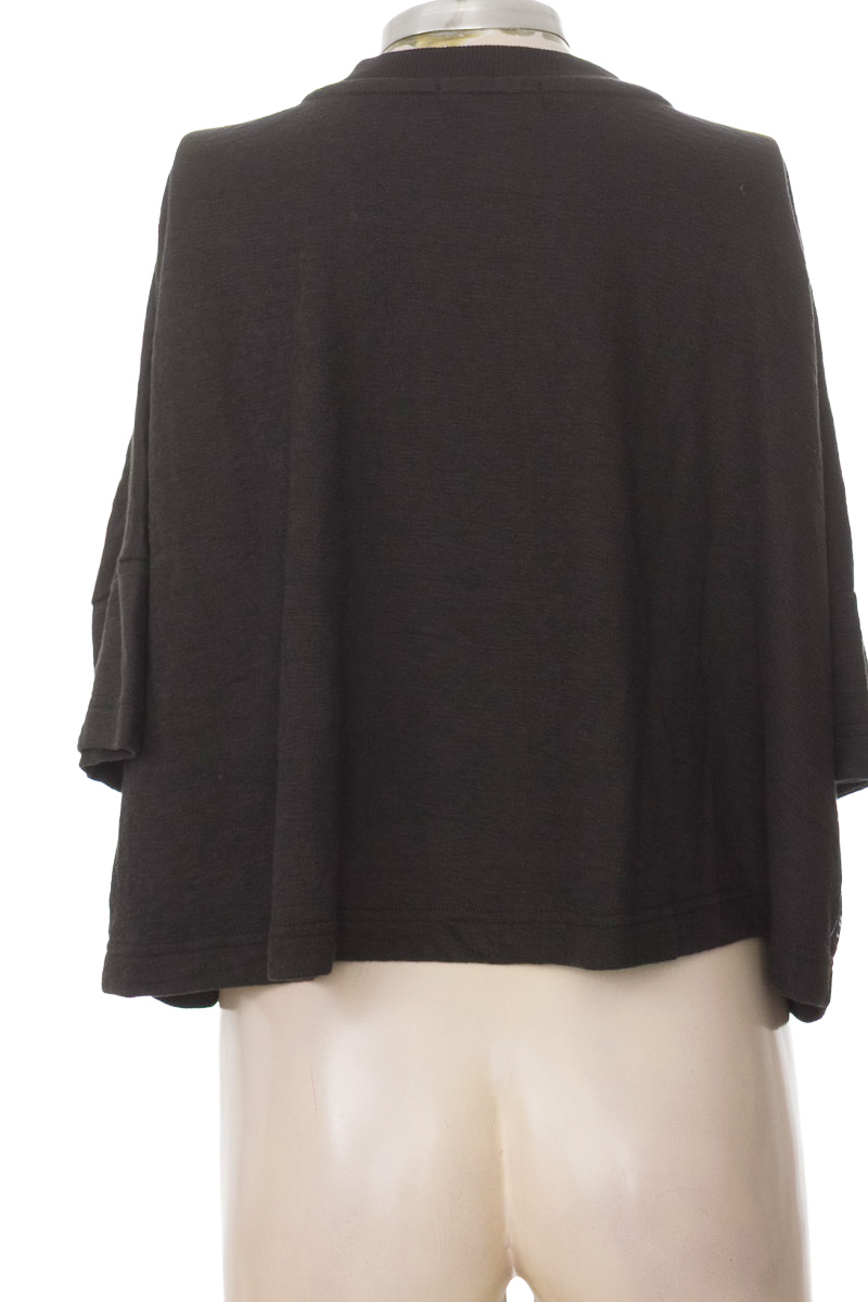 Top / Camiseta color Negro - Color Blue