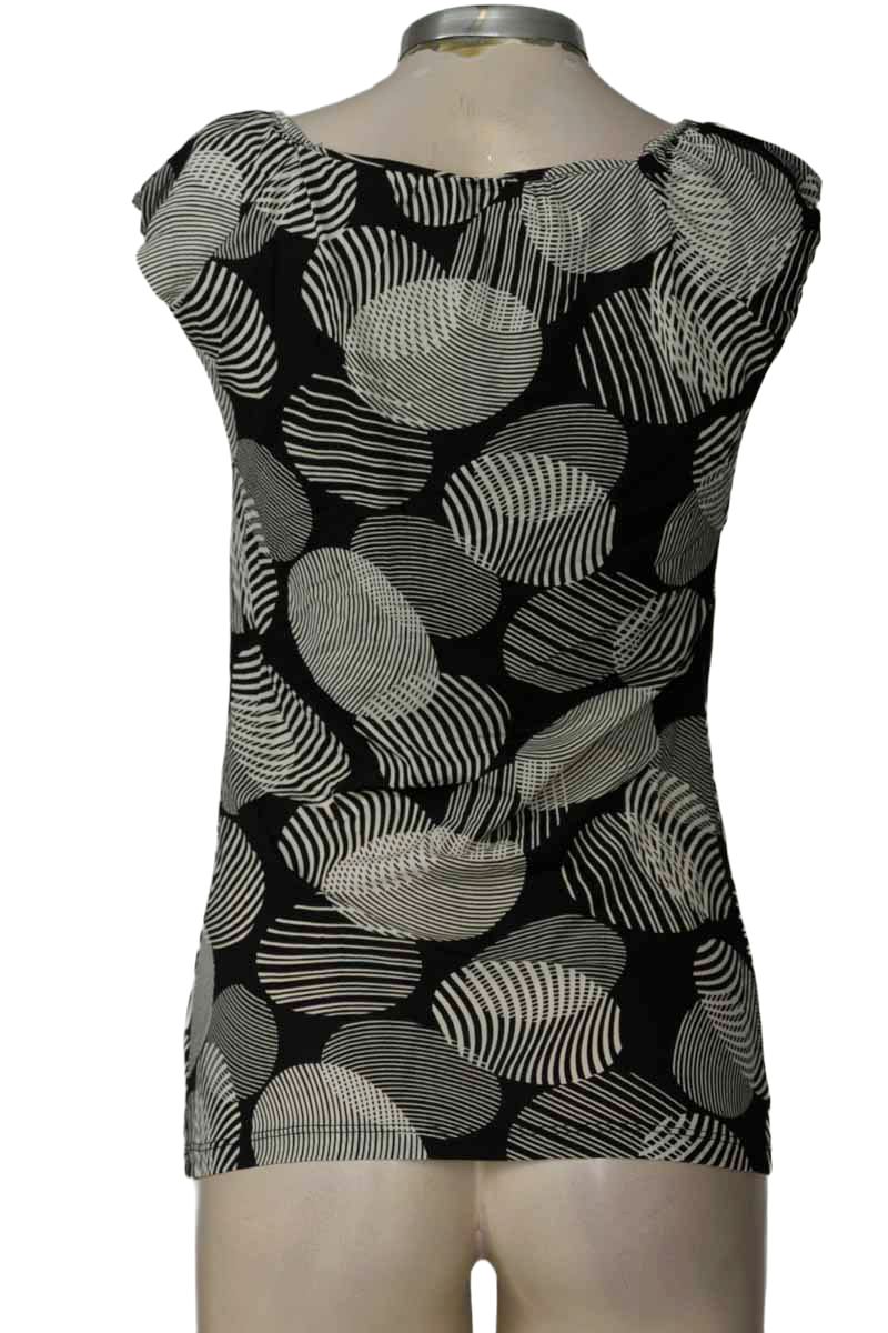 Top / Camiseta color Negro - Azulu