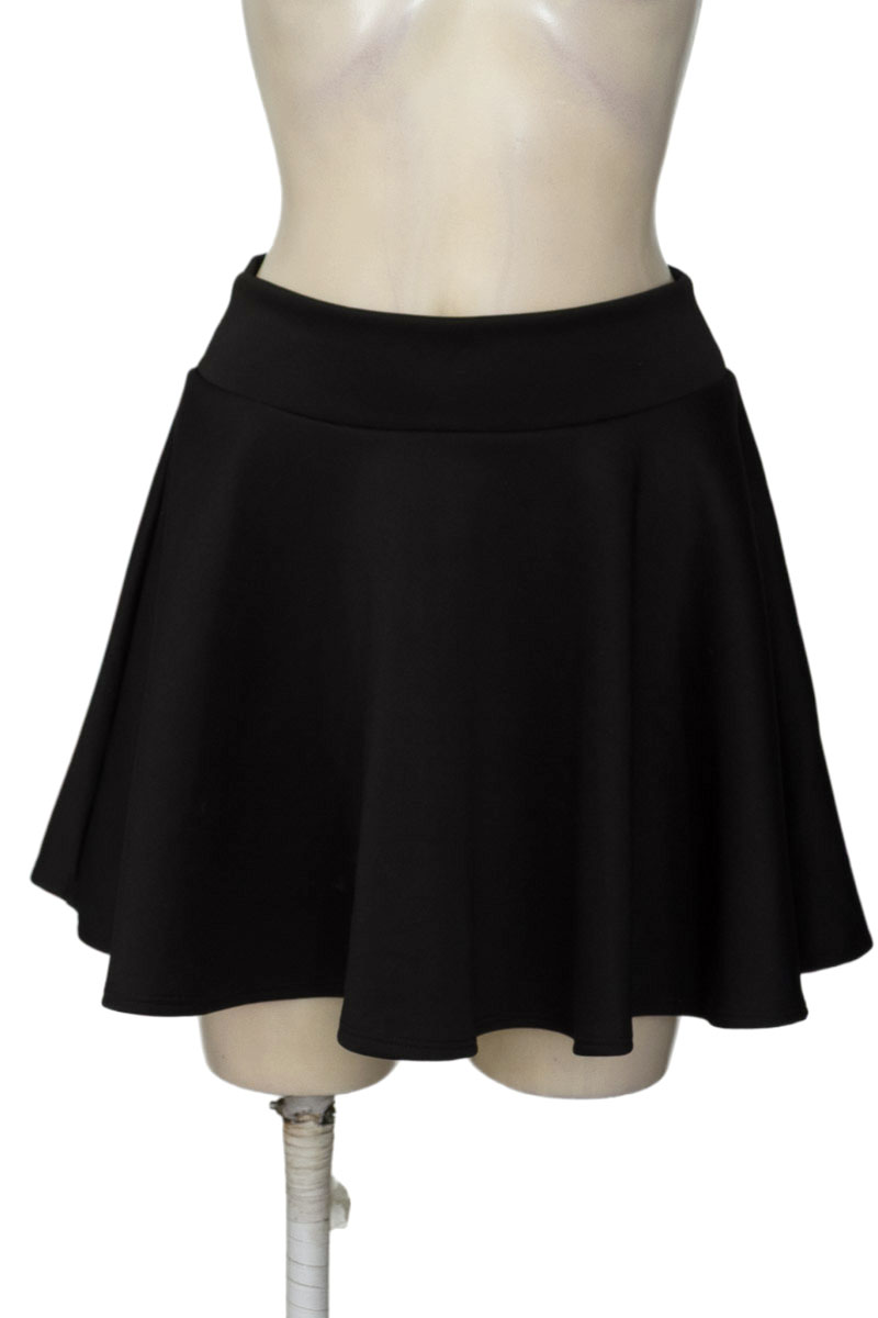 Falda color Negro - Closeando
