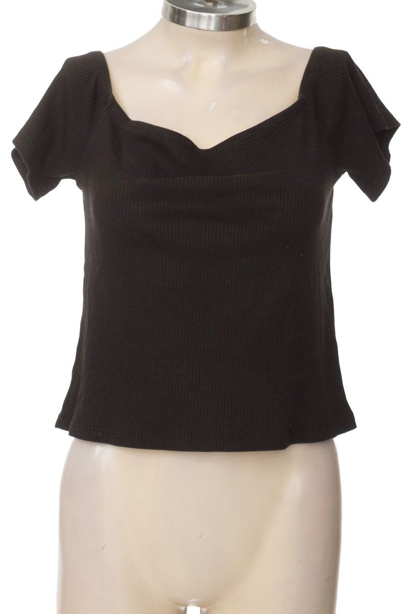 Top / Camiseta color Negro - Divided by H&M