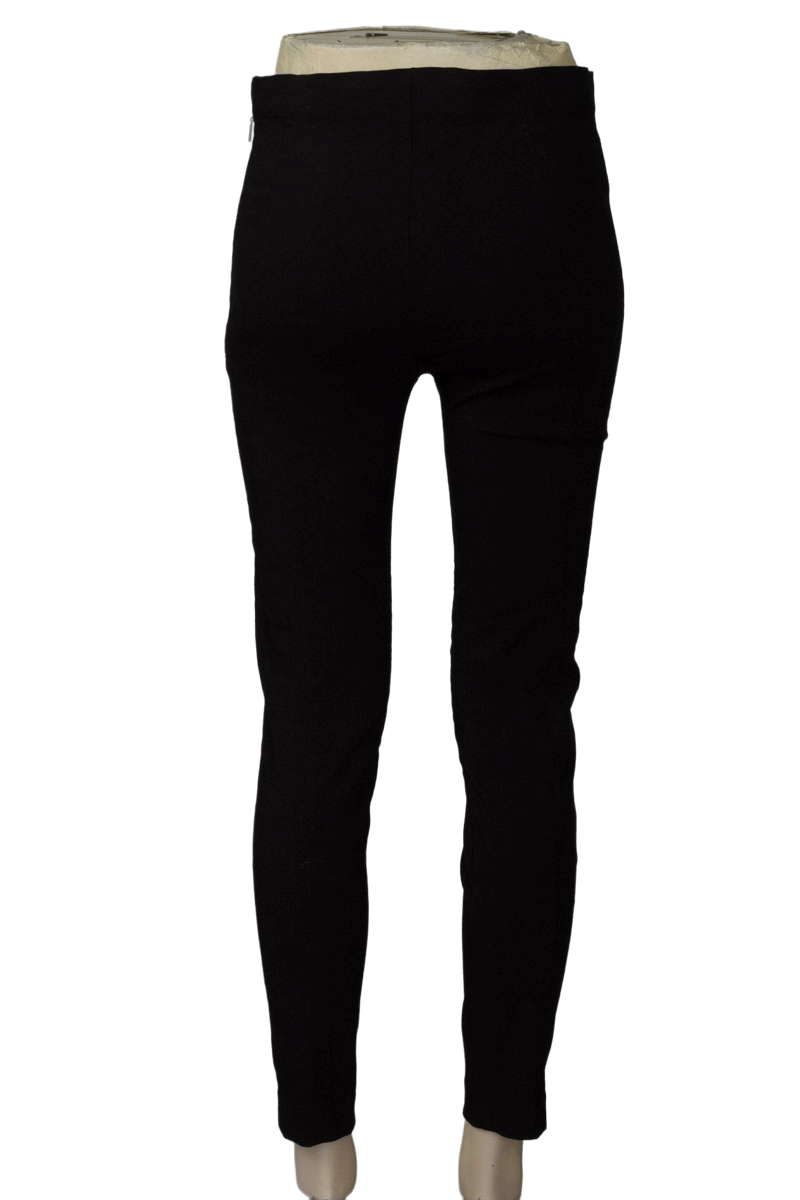 Pantalones color Negro - MNG