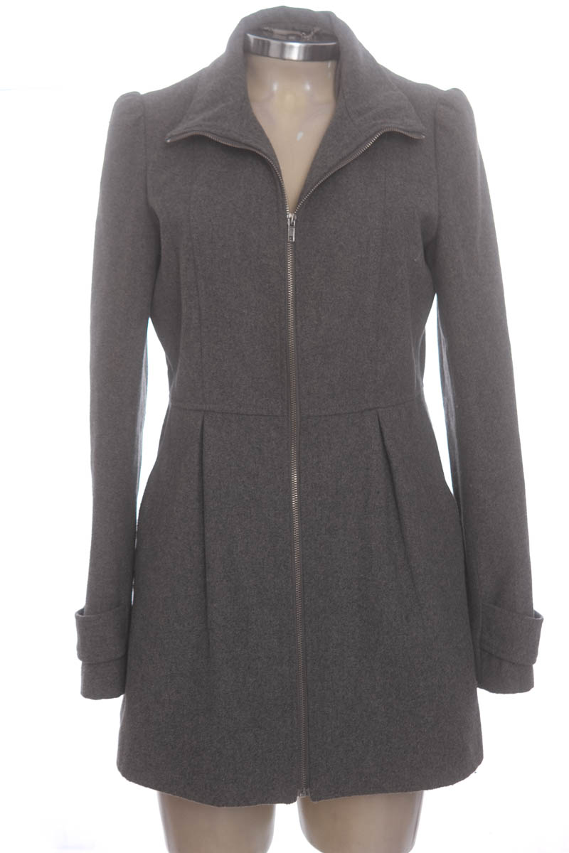 Chaqueta / Abrigo color Gris - Basement