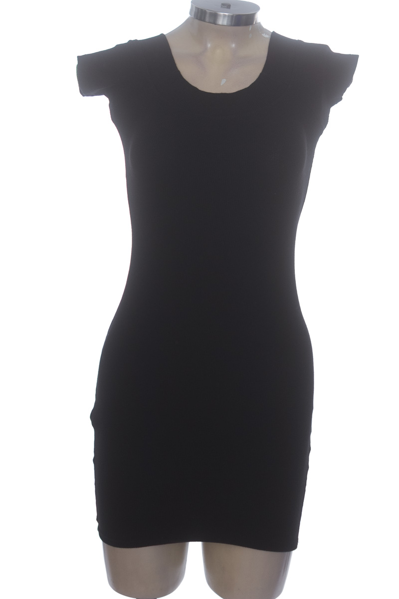 Vestido / Enterizo color Negro - Closeando