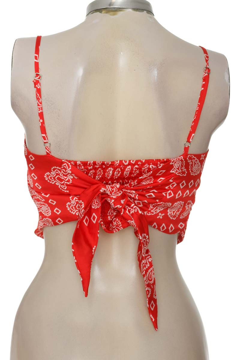 Top / Camiseta color Rojo - Stradivarius