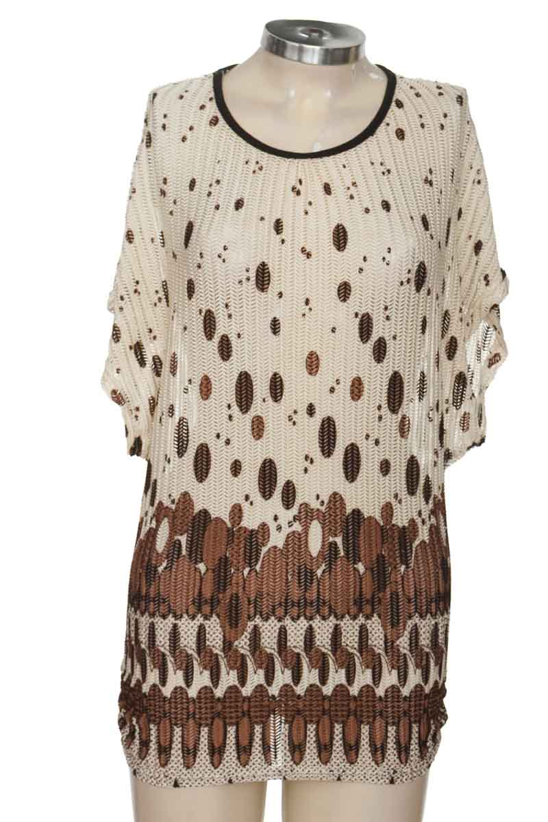 Ropa Deportiva / Salida de Baño color Beige - Closeando