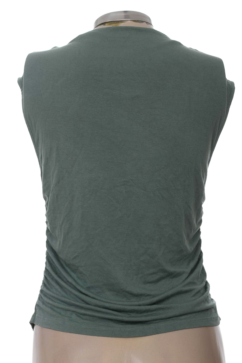 Top / Camiseta color Verde - Leonisa
