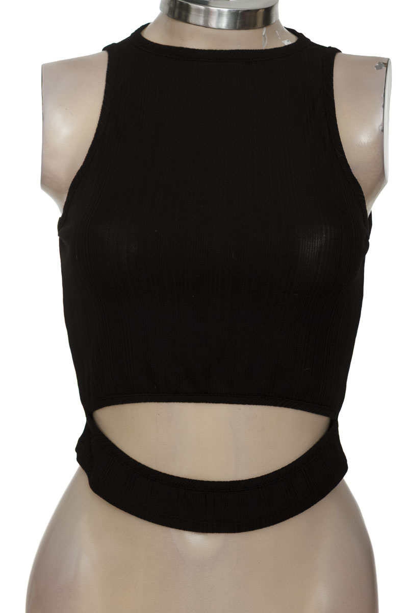 Top / Camiseta color Negro - Yerba Buena