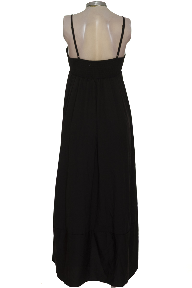 Vestido / Enterizo color Negro - Closeando