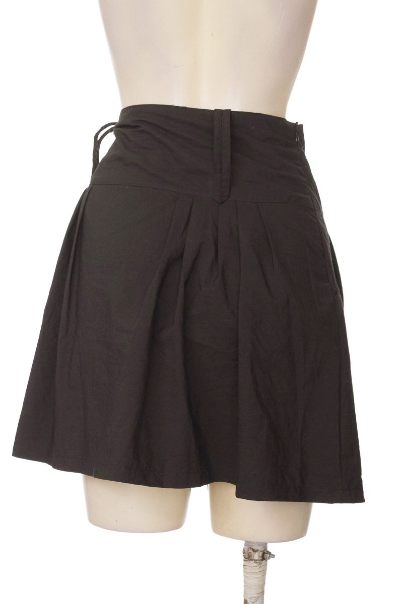 Falda color Negro - Closeando