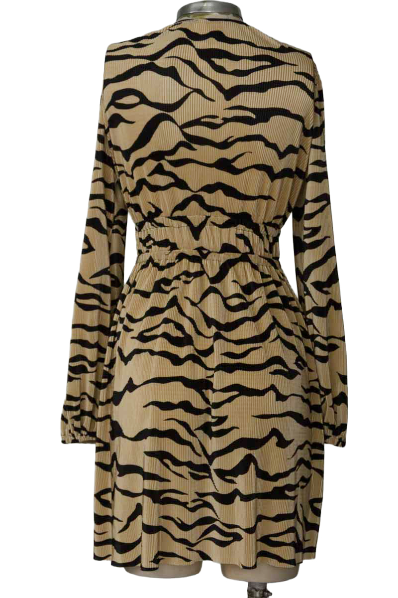 Vestido / Enterizo color Beige - Zara