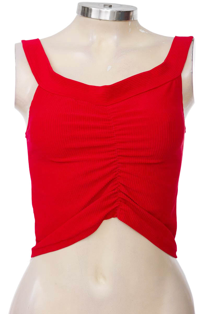 Top / Camiseta color Rojo - Closeando