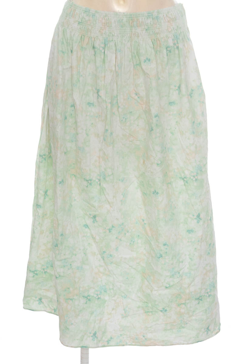 Falda color Verde - Closeando