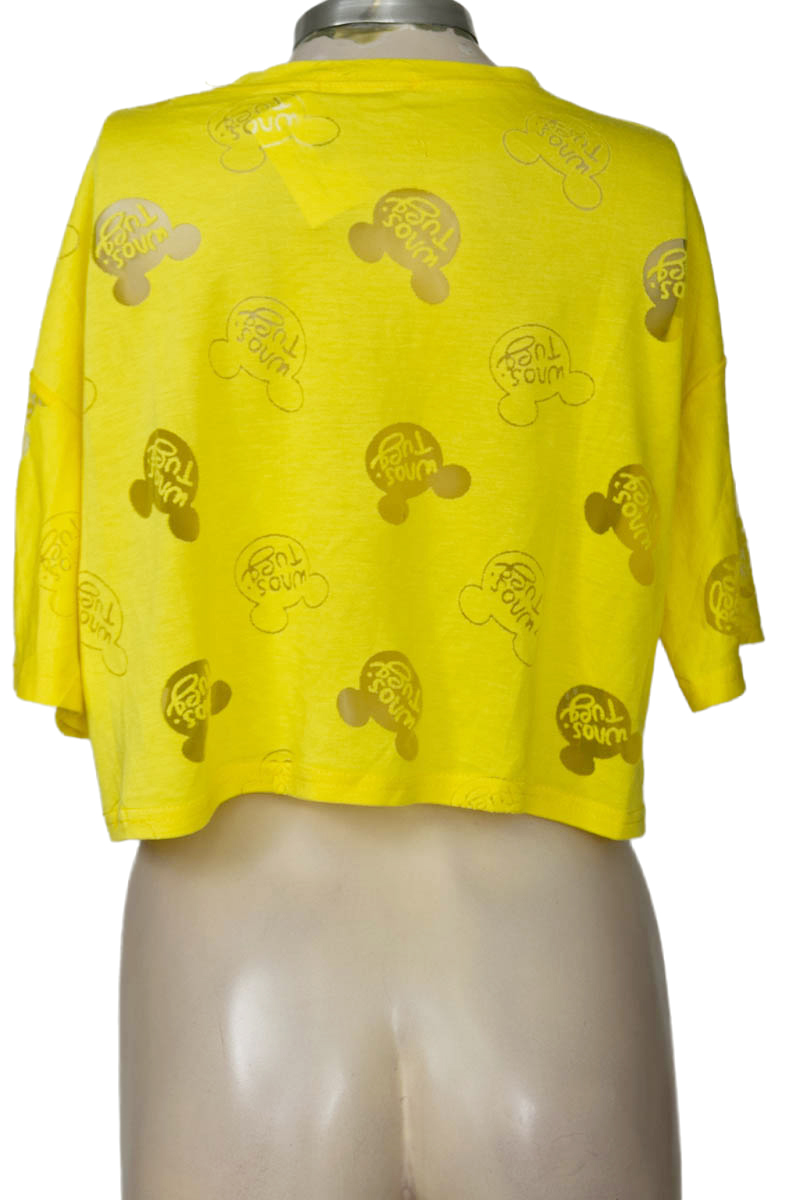 Top / Camiseta color Amarillo - Closeando