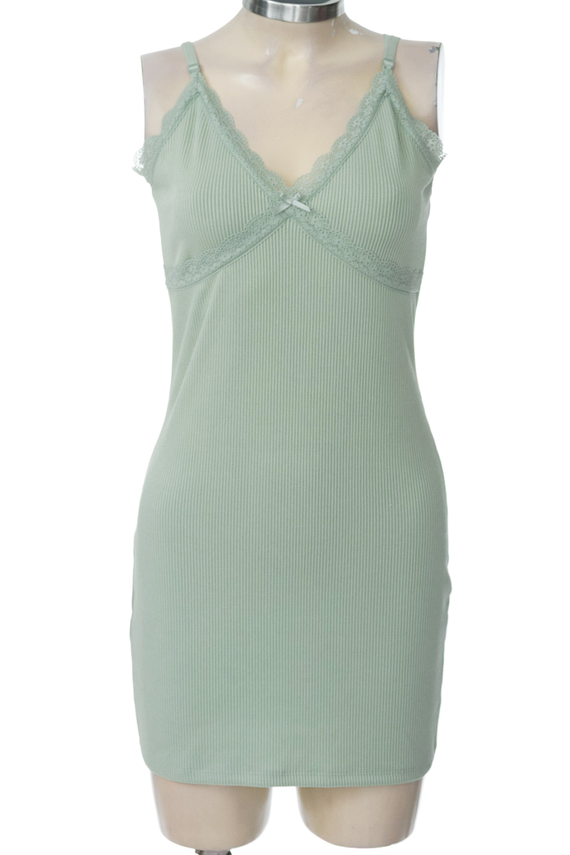 Vestido / Enterizo color Verde - Divided by H&M