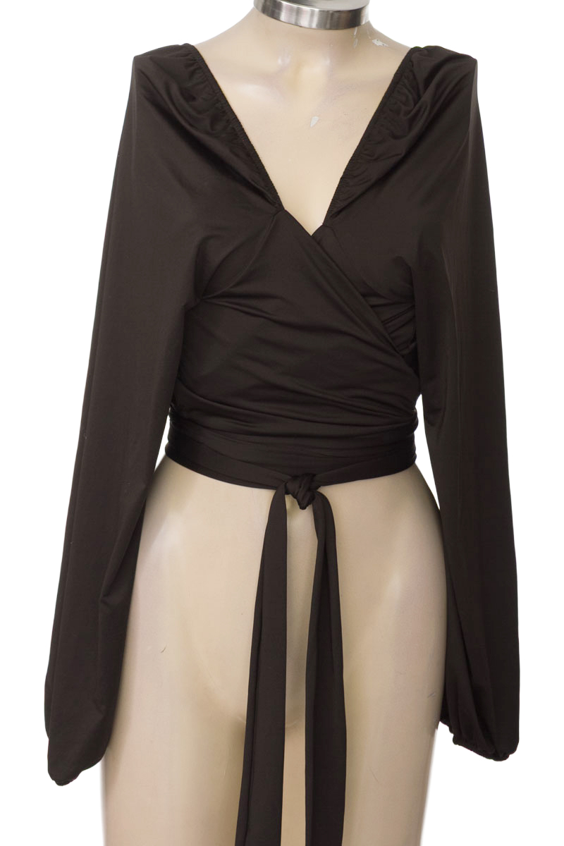 Top / Camiseta color Negro - NAVISSI