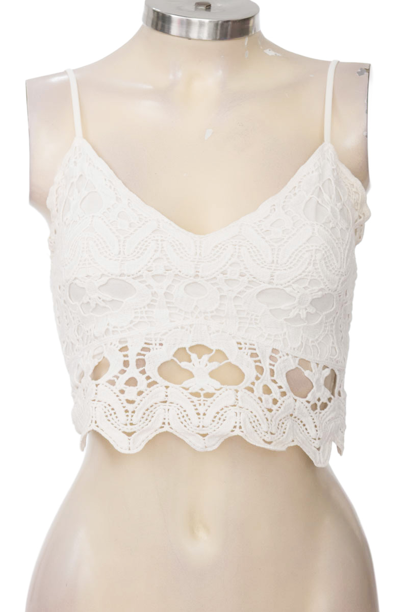 Top / Camiseta color Beige - Stradivarius