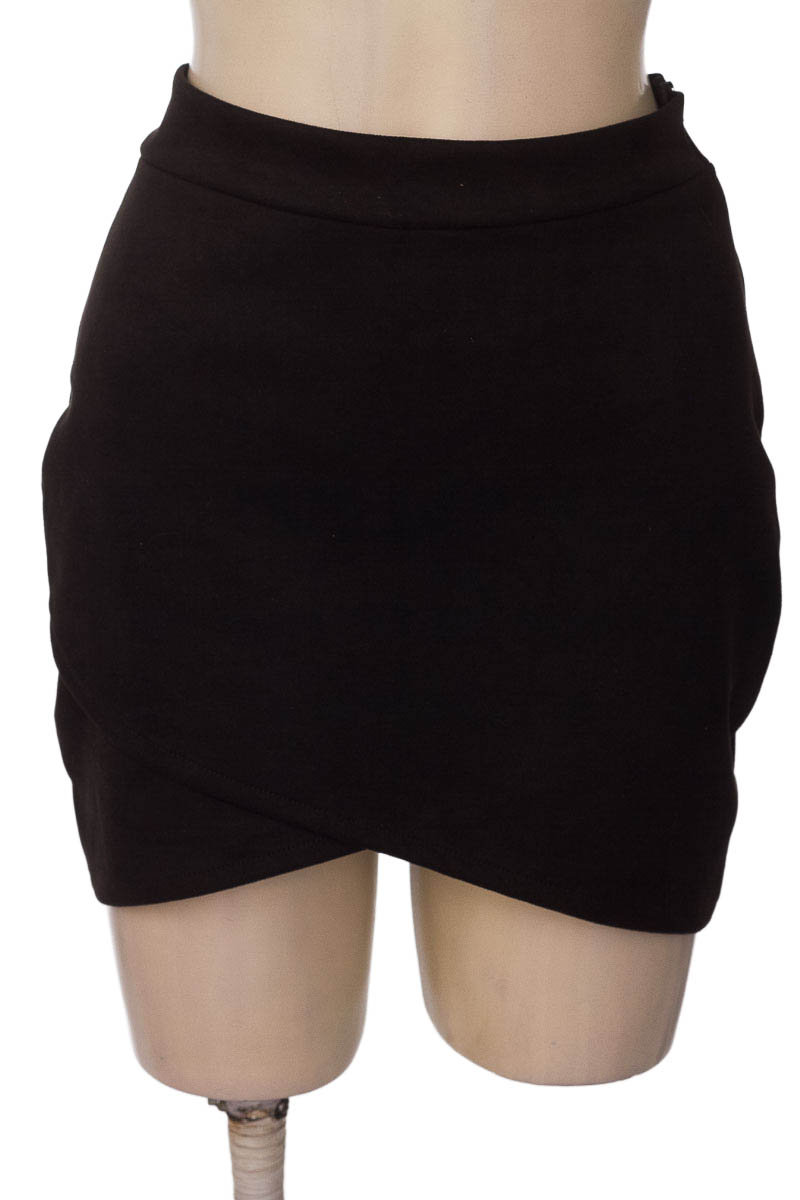 Falda color Negro - Closeando