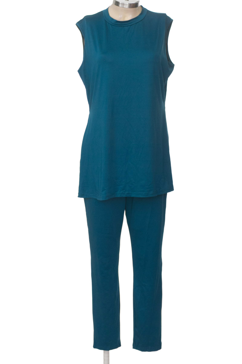 Vestido / Enterizo color Azul - Closeando