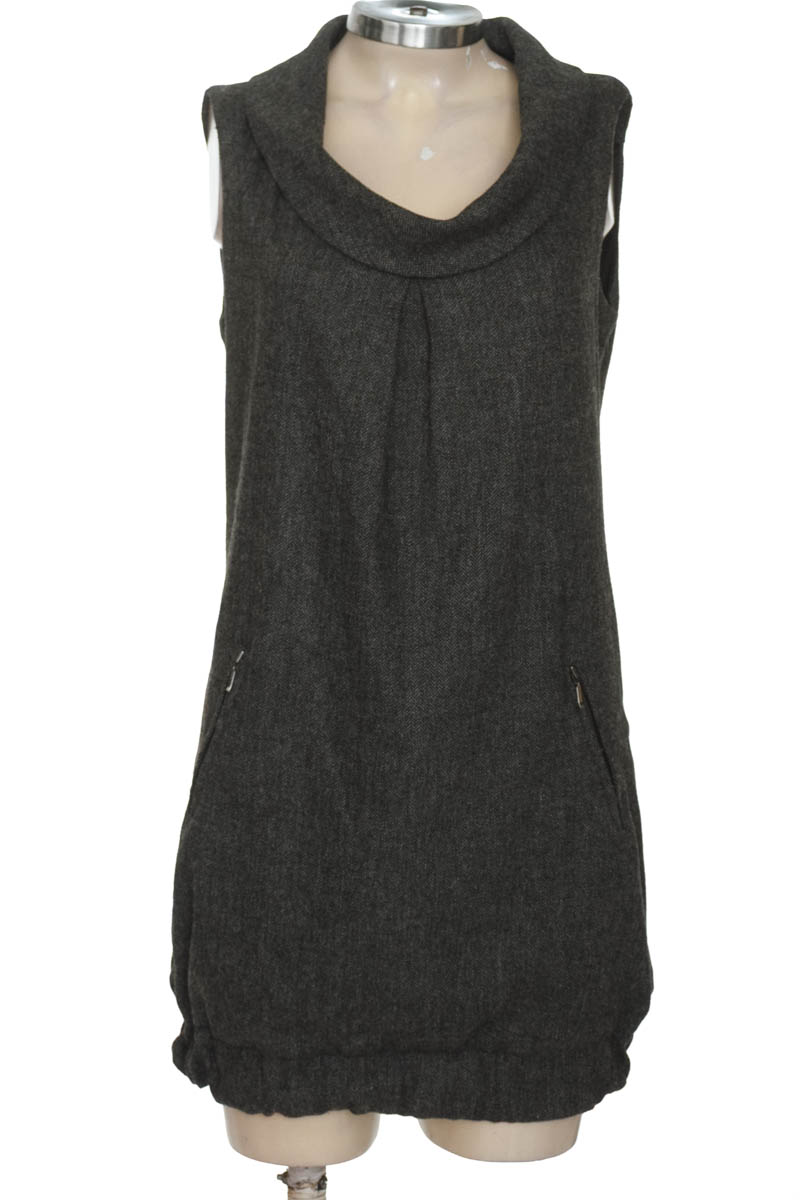 Vestido / Enterizo color Negro - Formula Joven
