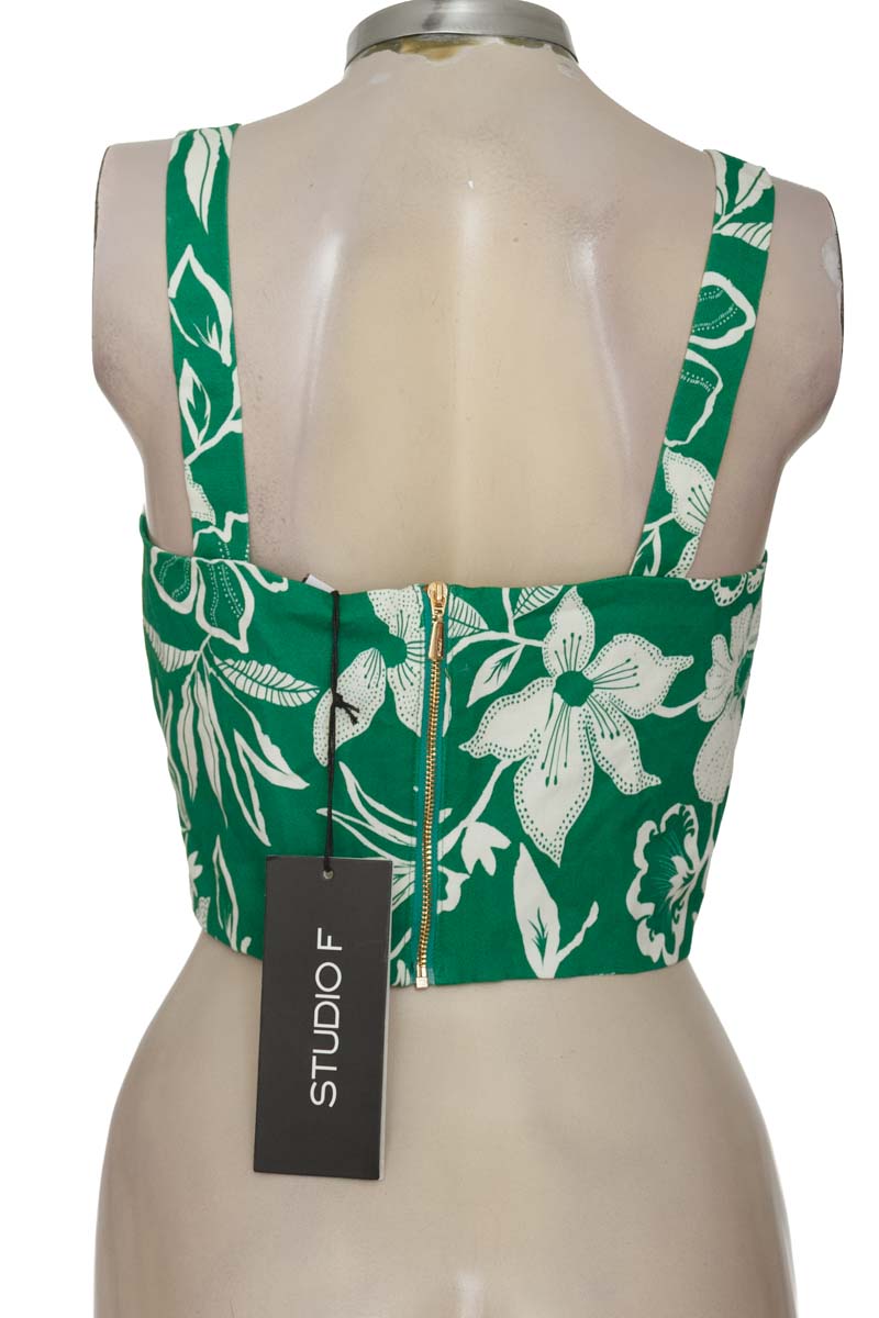 Top / Camiseta color Verde - Studio F