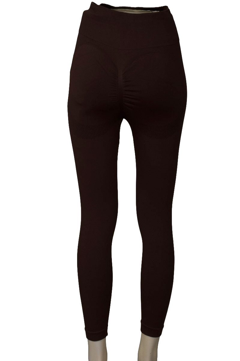 Ropa Deportiva / Salida de Baño color Café - Closeando