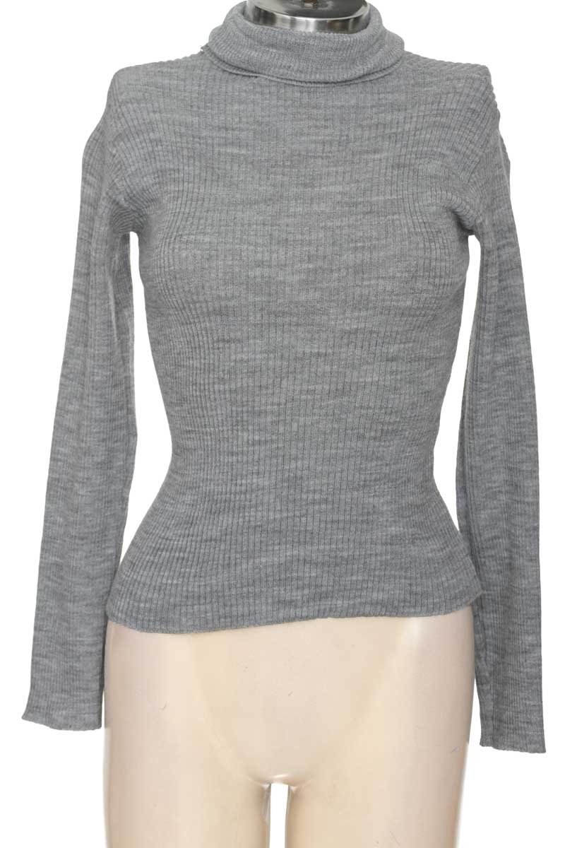 Sweater color Gris - Closeando