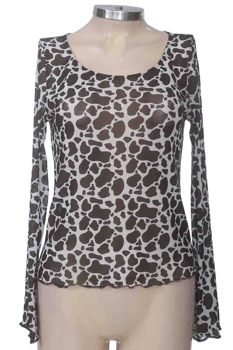 Top / Camiseta color Negro - Free Spirit