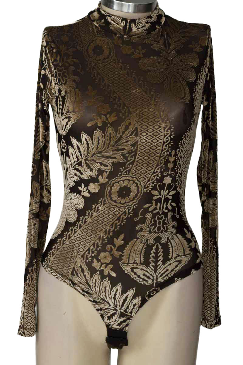 Top / Camiseta color Café - By swan