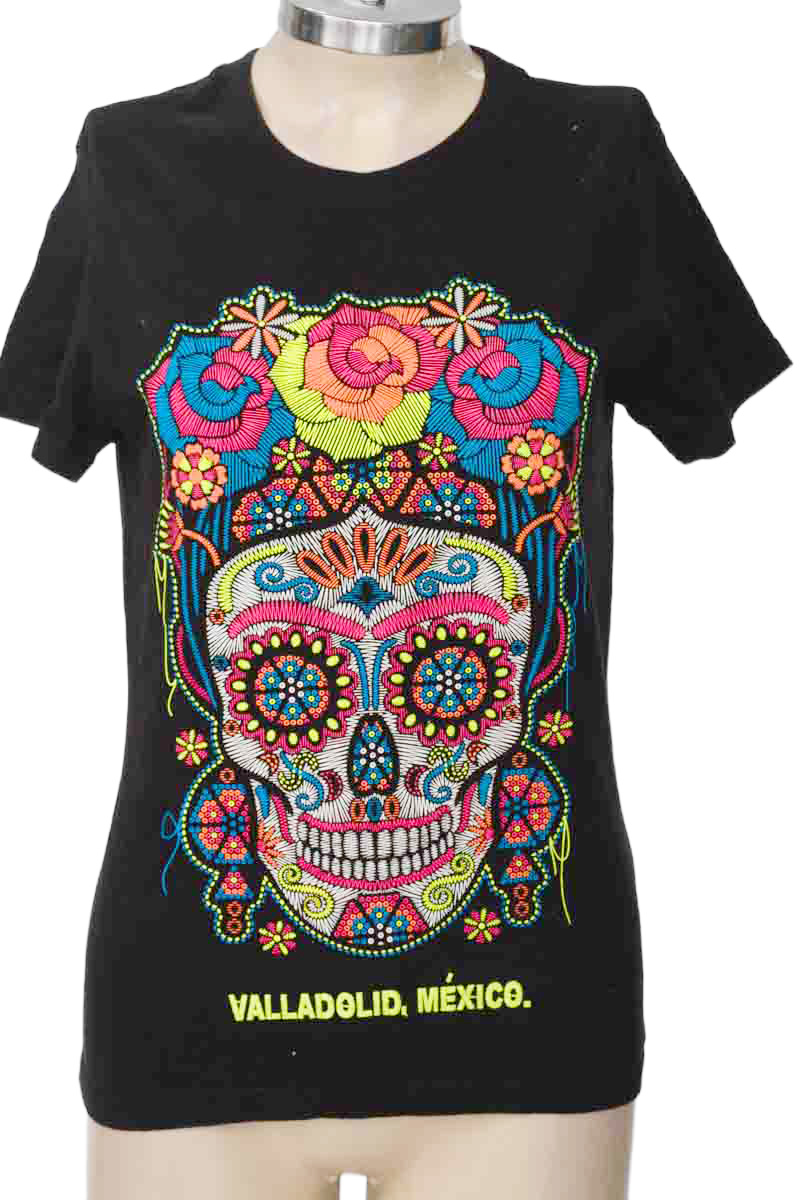 Top / Camiseta color Negro - Yazbek