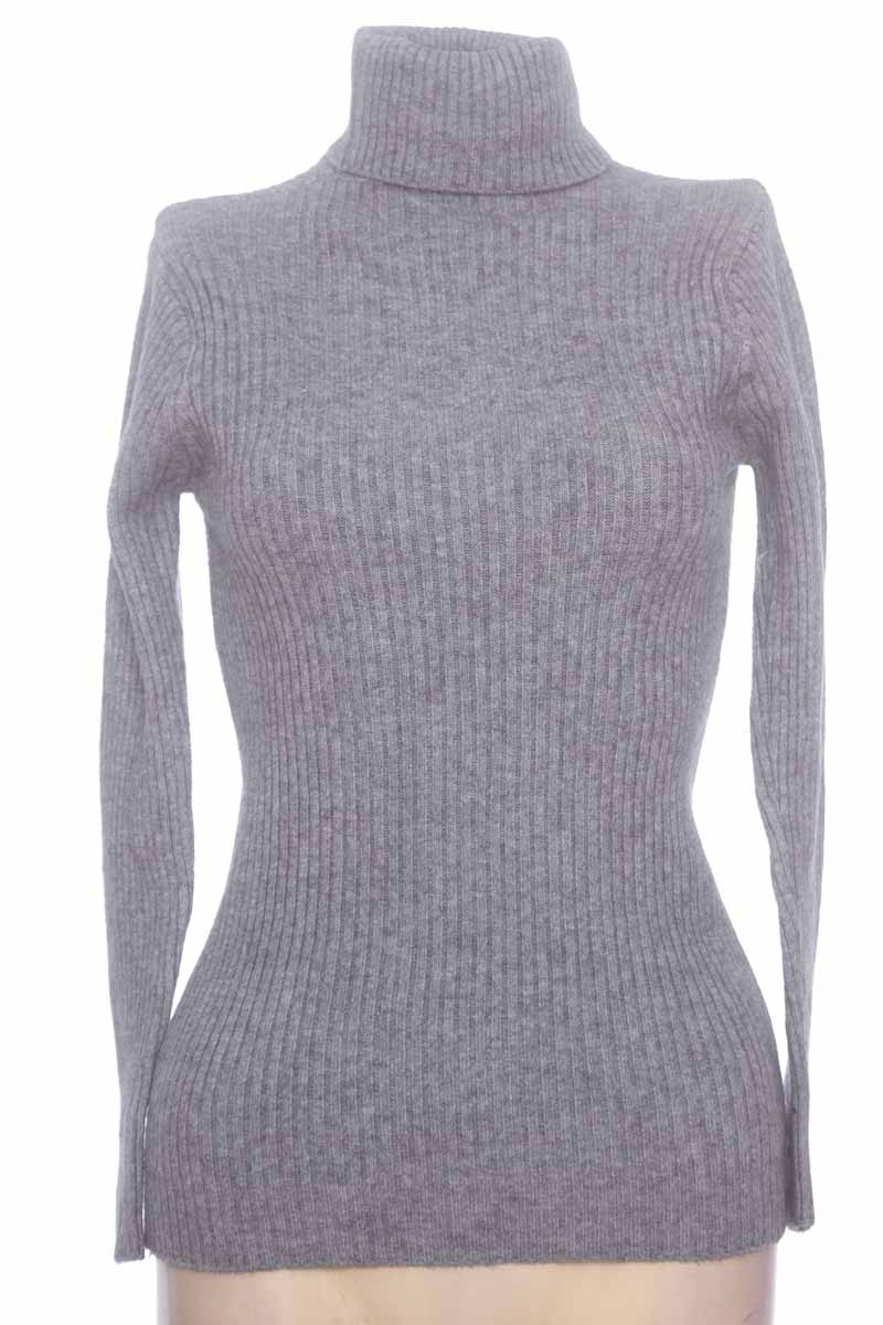 Sweater color Gris - Closeando