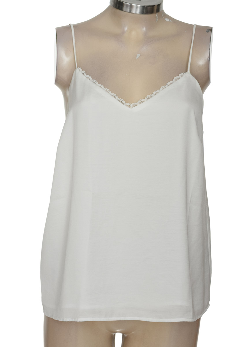 Top / Camiseta color Blanco - Stradivarius