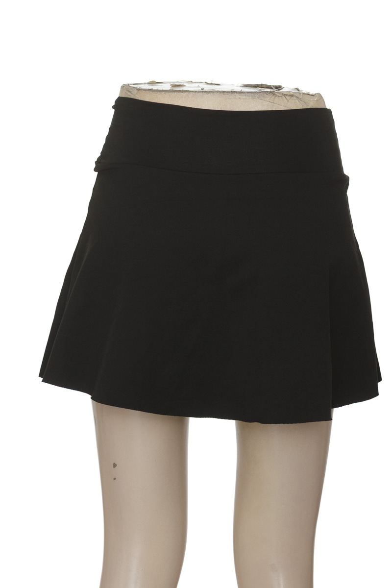 Ropa Deportiva / Salida de Baño color Negro - Closeando